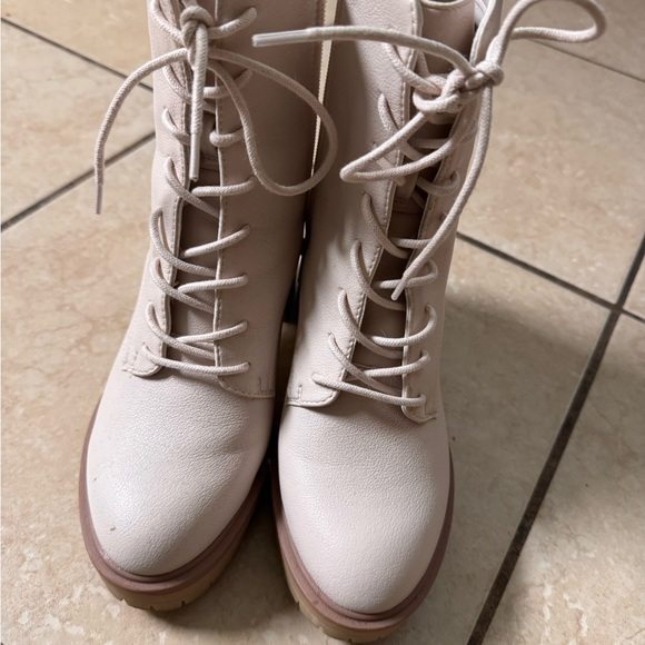 2 pairs Boot Bundle ( from Macy) size 8 - Picture 6 of 7